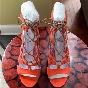 Red orange  suede 🌟 beautiful women’s 👠 heels